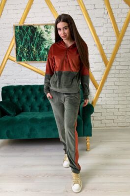 Спортивный костюм из бархата двухцветный