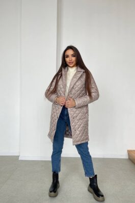 Женское стеганое пальто короткое